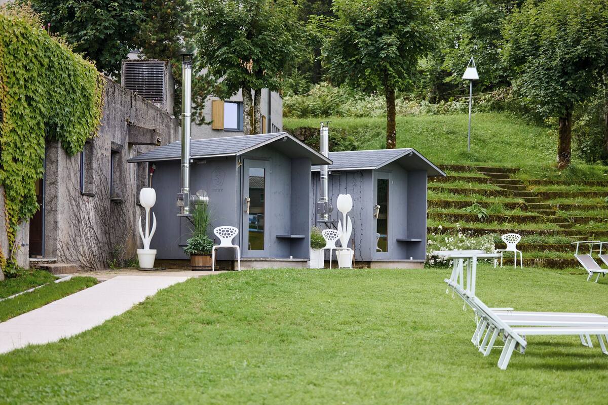 couples treatment room(s), sauna, hot tub, steam room, body treatments