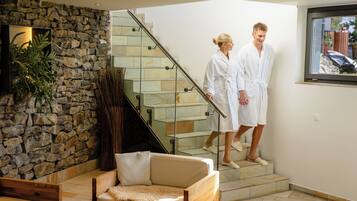 Sale per trattamenti di coppia, sauna, vasca idromassaggio, bagno turco