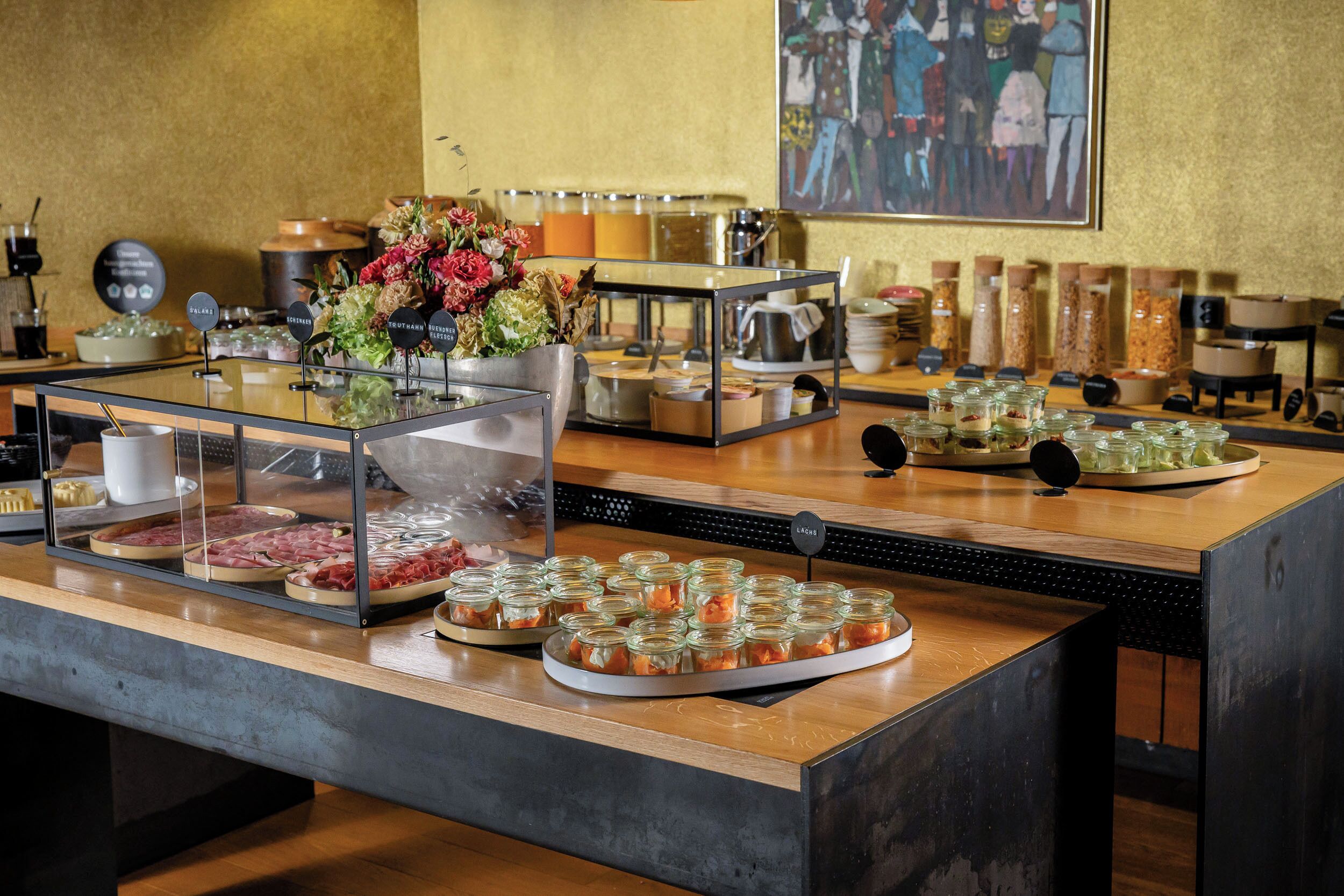 Colazione a buffet a pagamento, servita tutte le mattine 