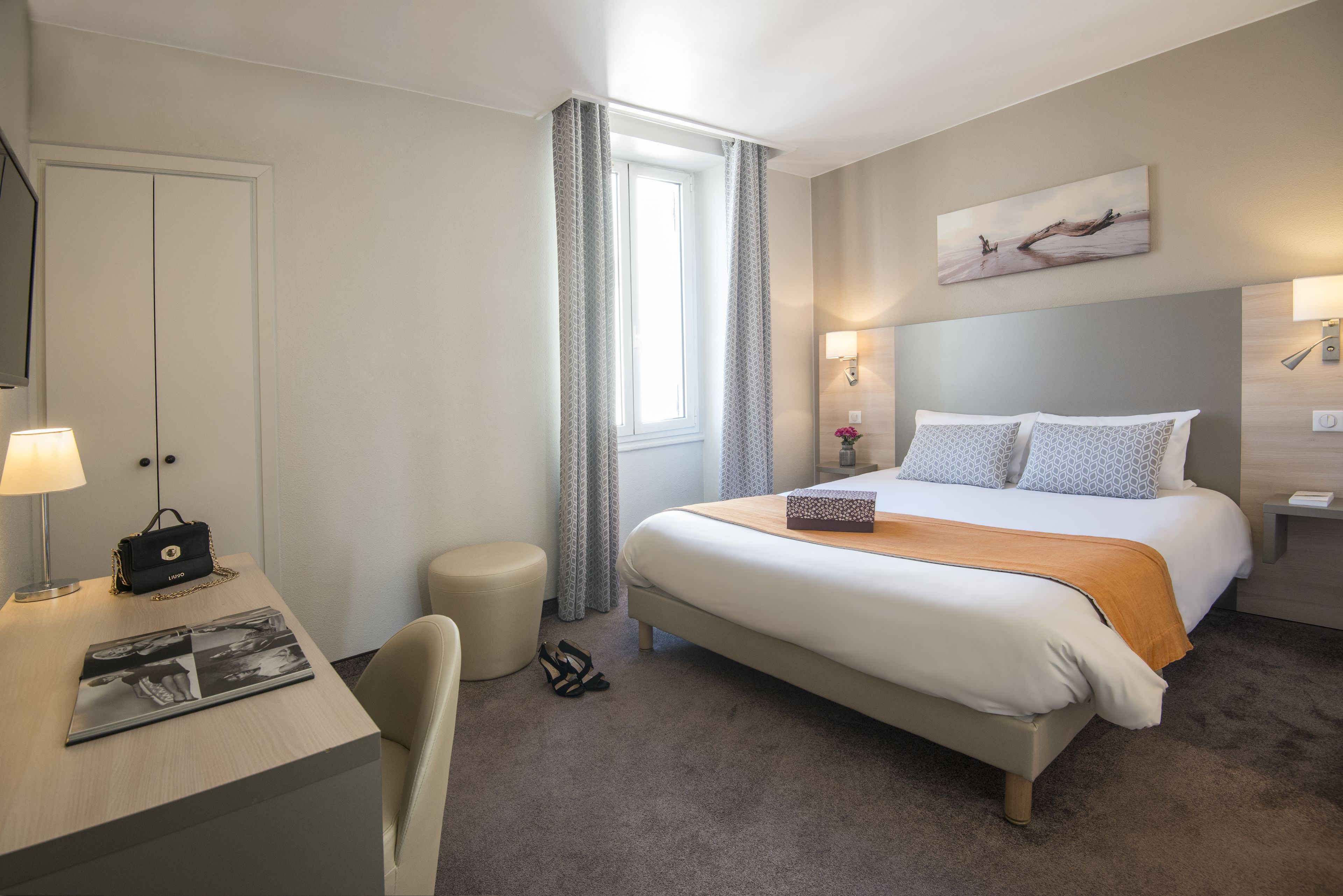 standard double room | minibar, in-room safe, desk, blackout curtains