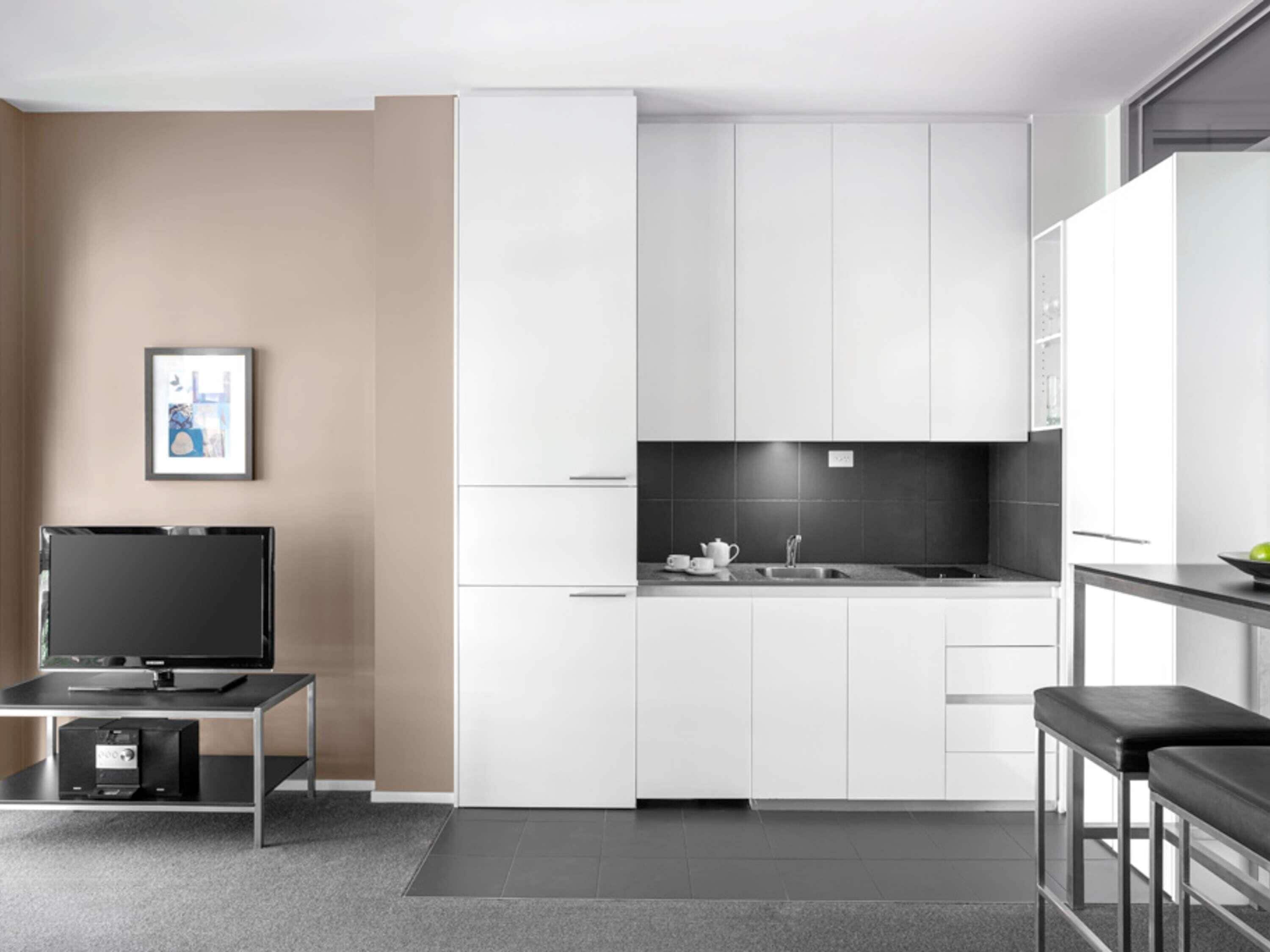 Bureau, espace de travail pour ordinateur portable