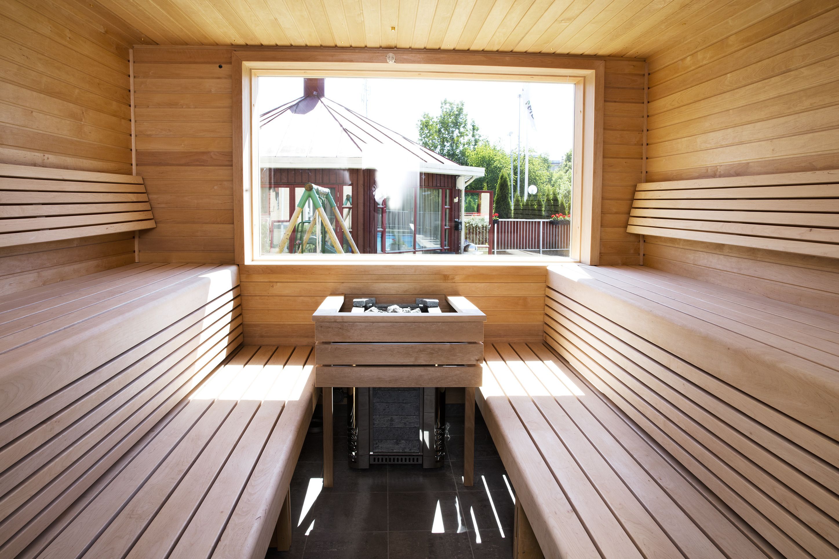 couples treatment room(s), sauna, hot tub, steam room, body treatments