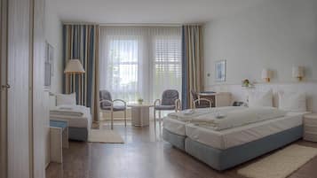 Allergitestet sengetøy, minibar, safe på rommet og skrivebord