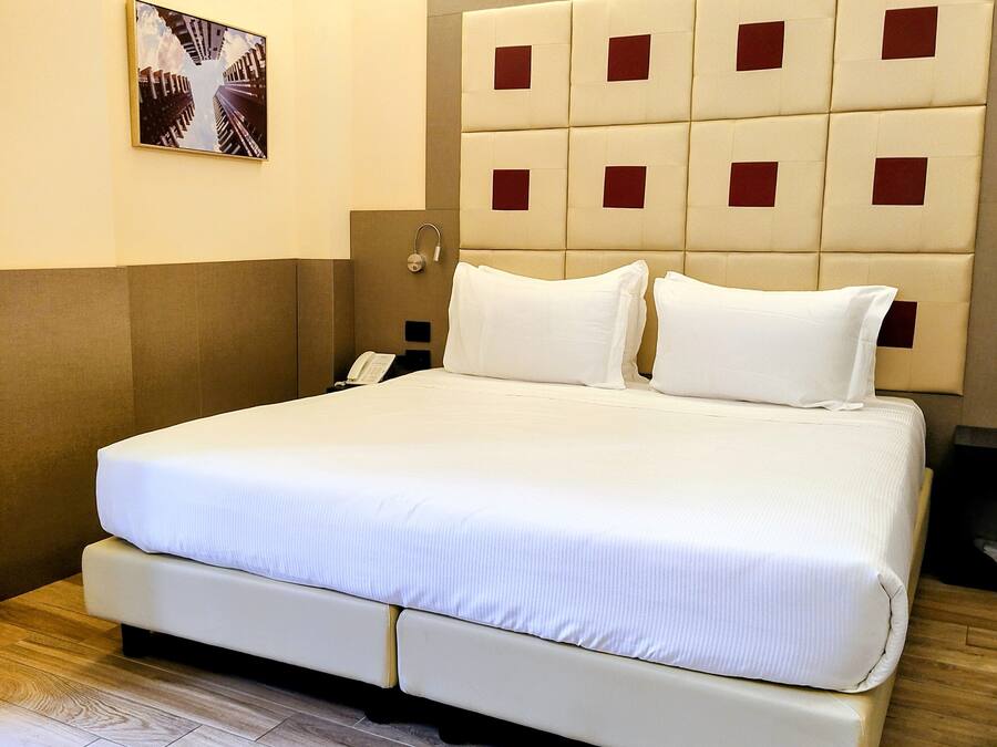1 bedroom, minibar, laptop workspace, blackout curtains