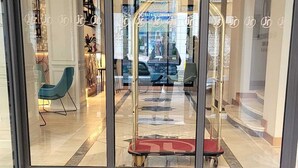 Khu tiếp khách ở sảnh