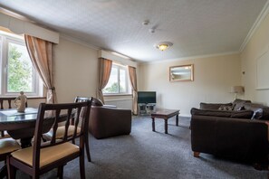 Two Bed Room Apartment (5 Guest) | Oppholdsområde | TV