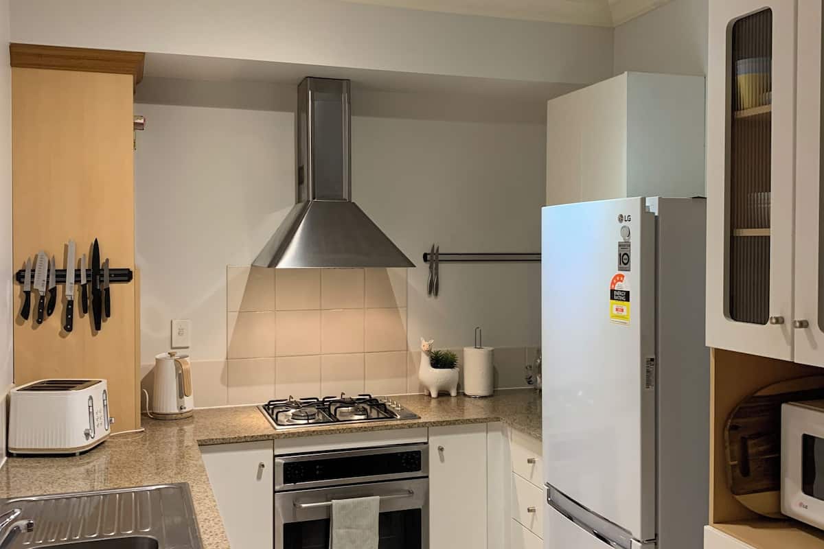 family room | private kitchen | full-sized fridge, microwave, oven, stovetop