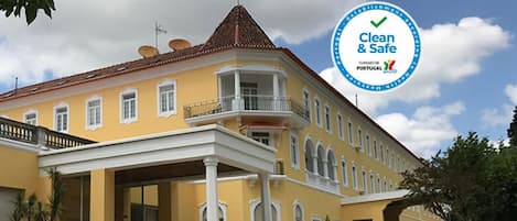 Enceinte de lâhĂ©bergement