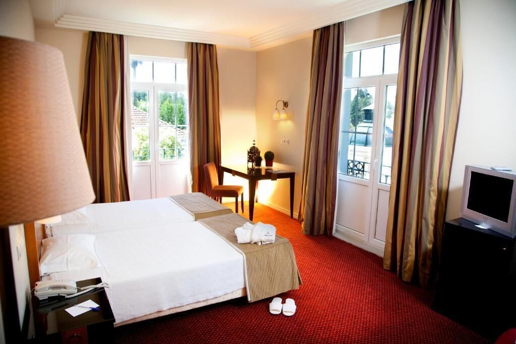 Minibar, in-room safe, soundproofing, free WiFi