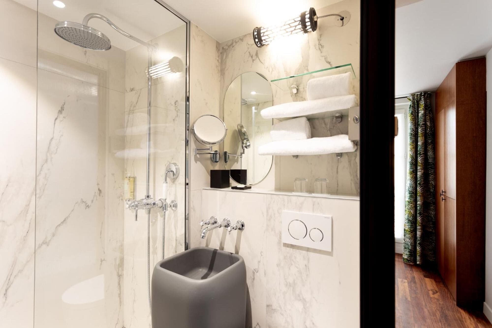 Foto - Bonsoir Madame