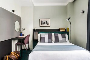 Standard Single Room, Non Smoking, City View | Premium bedding, minibar, in-room safe, desk - Hotel les Cigales (Nice)