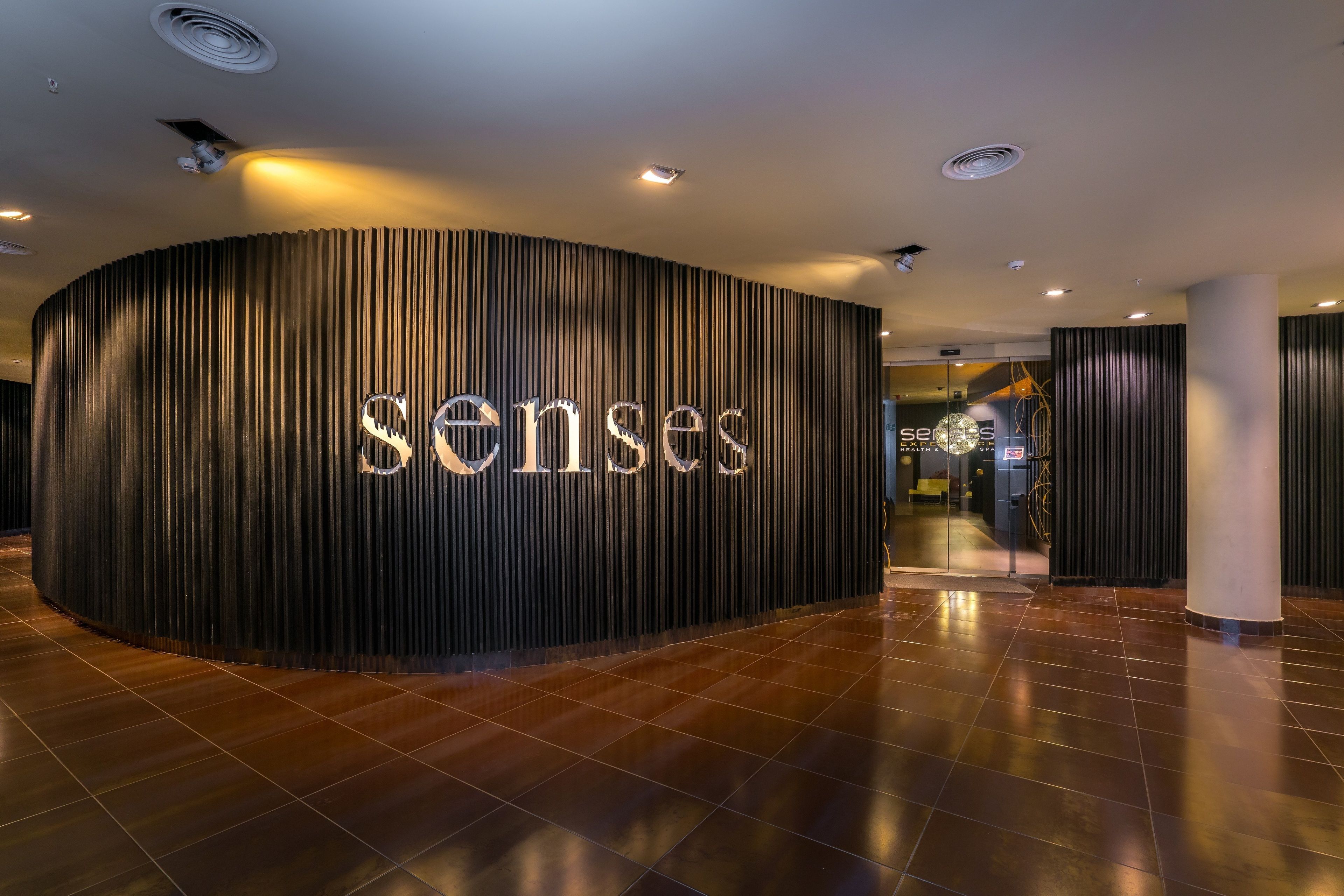 couples treatment room(s), sauna, hot tub, turkish bath/hammam