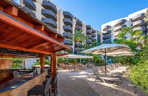 Poolside bar