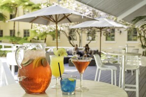 2 outdoor pools, pool umbrellas, pool loungers
