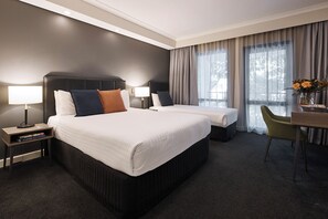 Superior Pool View Twin Room | Premium bedding, pillow-top beds, minibar, in-room safe - Esplanade Hotel Fremantle by Rydges (Fremantle)