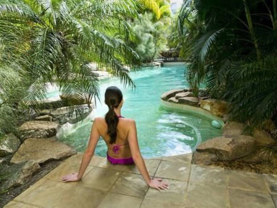 2 outdoor pools, pool umbrellas, sun loungers