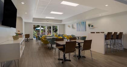 MainStay Suites Wilmington - University Area