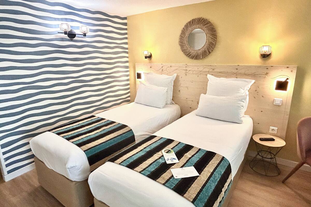 Comfort Room, 2 Single Beds, Non Smoking | Premium bedding, desk, laptop workspace, blackout curtains