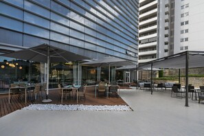 Con vista sul giardino 