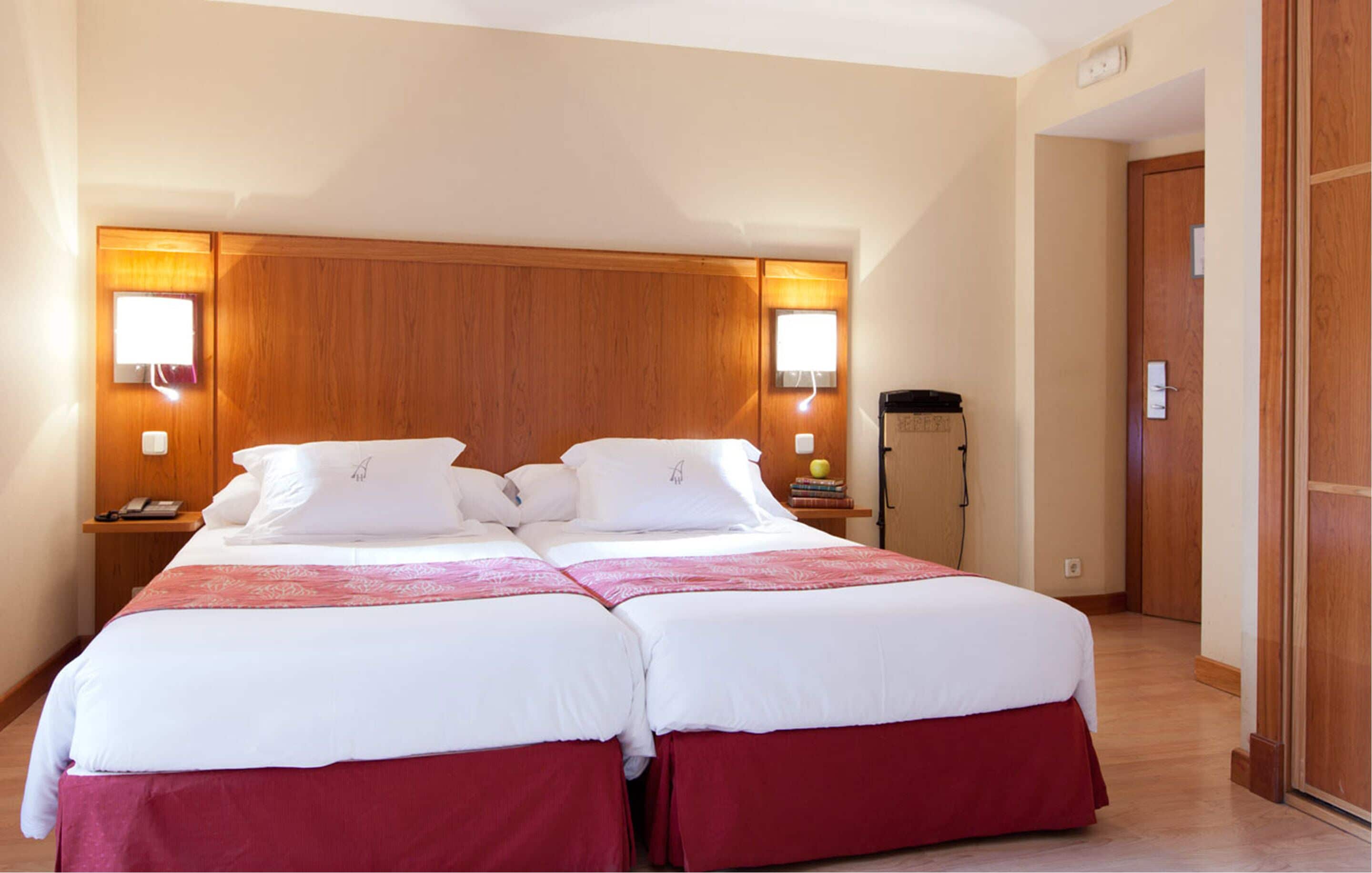 triple room | down duvets, minibar, in-room safe, desk
