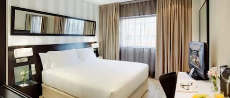 Classic Room | Memory foam beds, minibar, in-room safe, desk