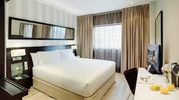 Classic Double Room | Memory foam beds, minibar, in-room safe, desk