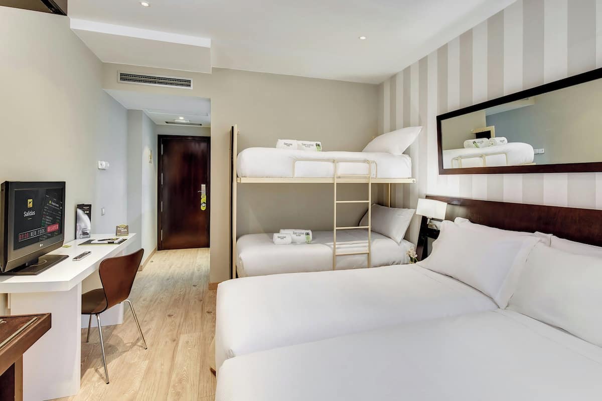 Room (Familiar) | Memory-foam beds, minibar, in-room safe, desk