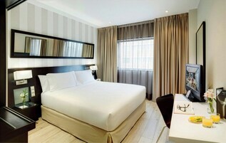 Betten mit Memory-Foam-Matratzen, Minibar, Zimmersafe, Schreibtisch