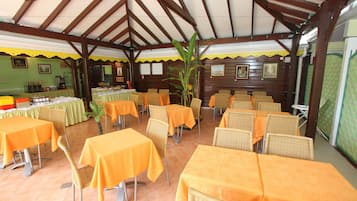 Daily buffet breakfast (EUR 17 per person)