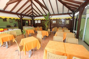 Daily buffet breakfast (EUR 17 per person)