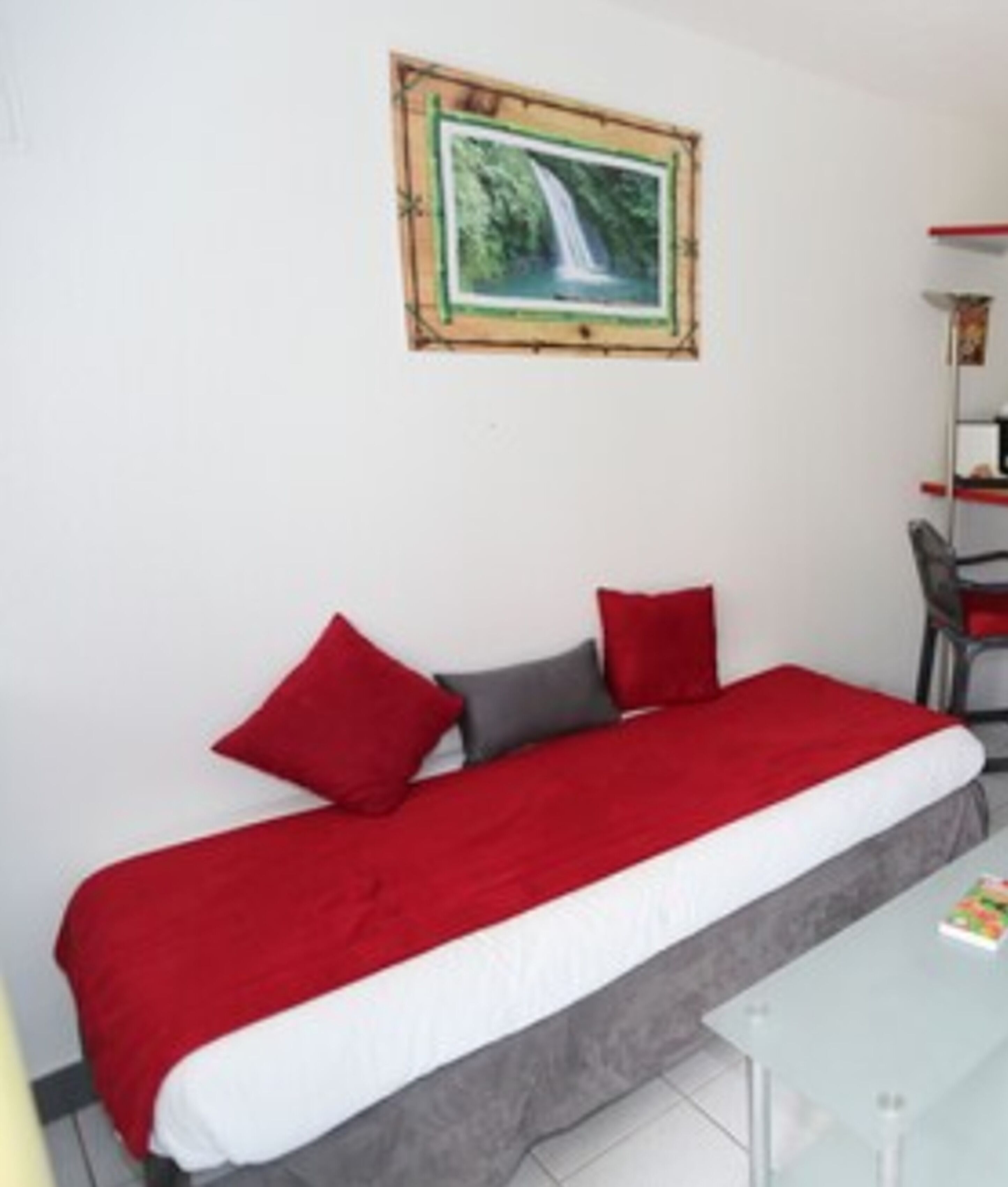 Triple Room, Kitchenette | In-room safe, desk, free WiFi, bed sheets
