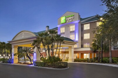 Holiday Inn Express Sarasota East - I-75 by IHG