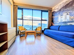 豪華雙人或雙床房 | 迷你吧、書桌、遮光布/窗簾、熨斗/熨衣板