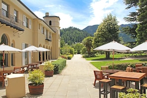 Breakfast and dinner served, garden views - Edit Hanmer Springs (Hanmer Springs)