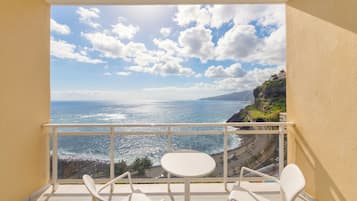 Desk, blackout curtains, iron/ironing board, free WiFi