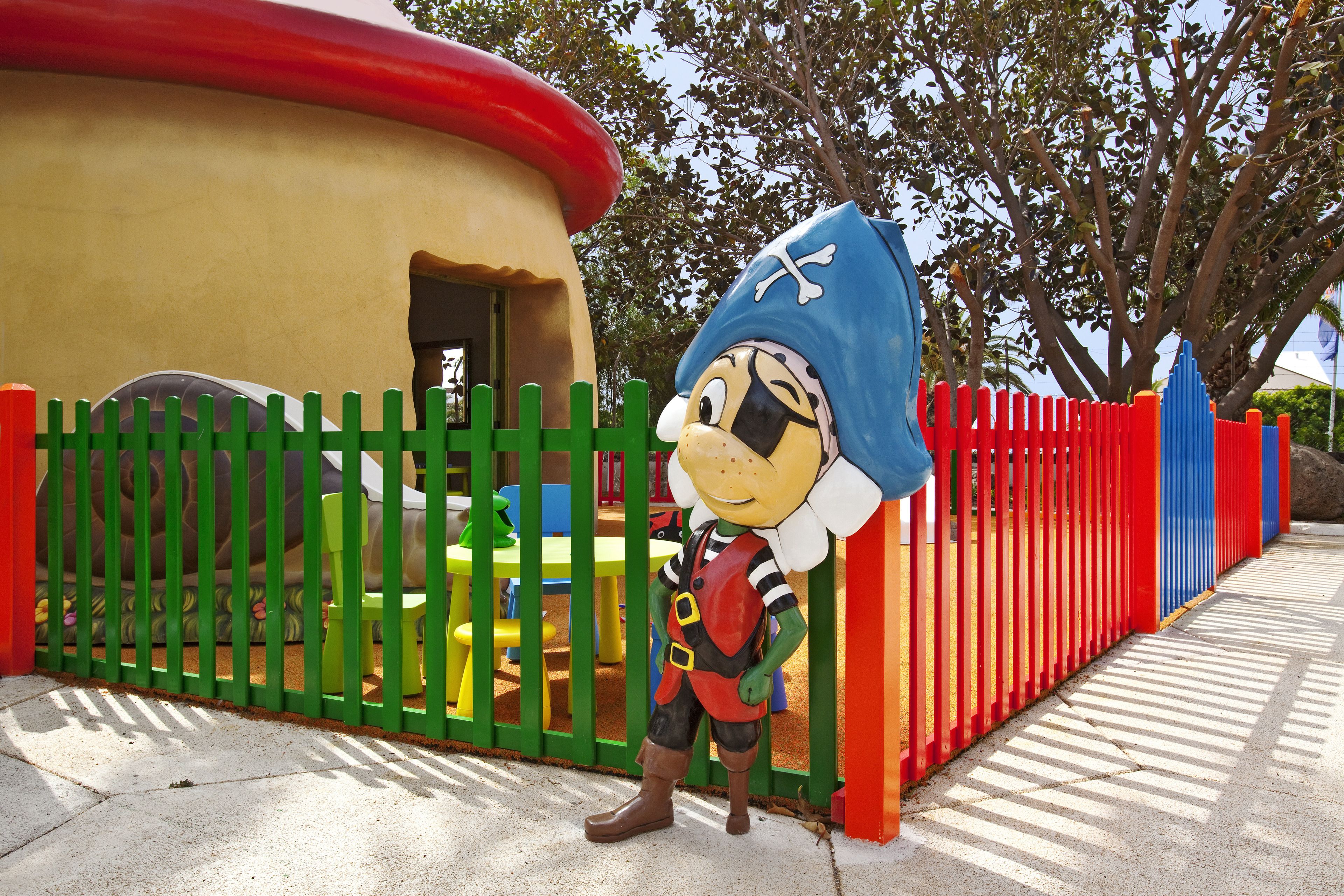 children’s play area – outdoor