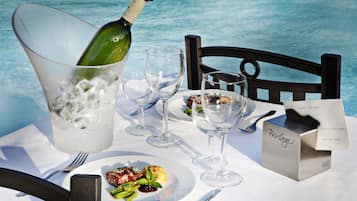 4 restaurants, breakfast, lunch, dinner served; international cuisine