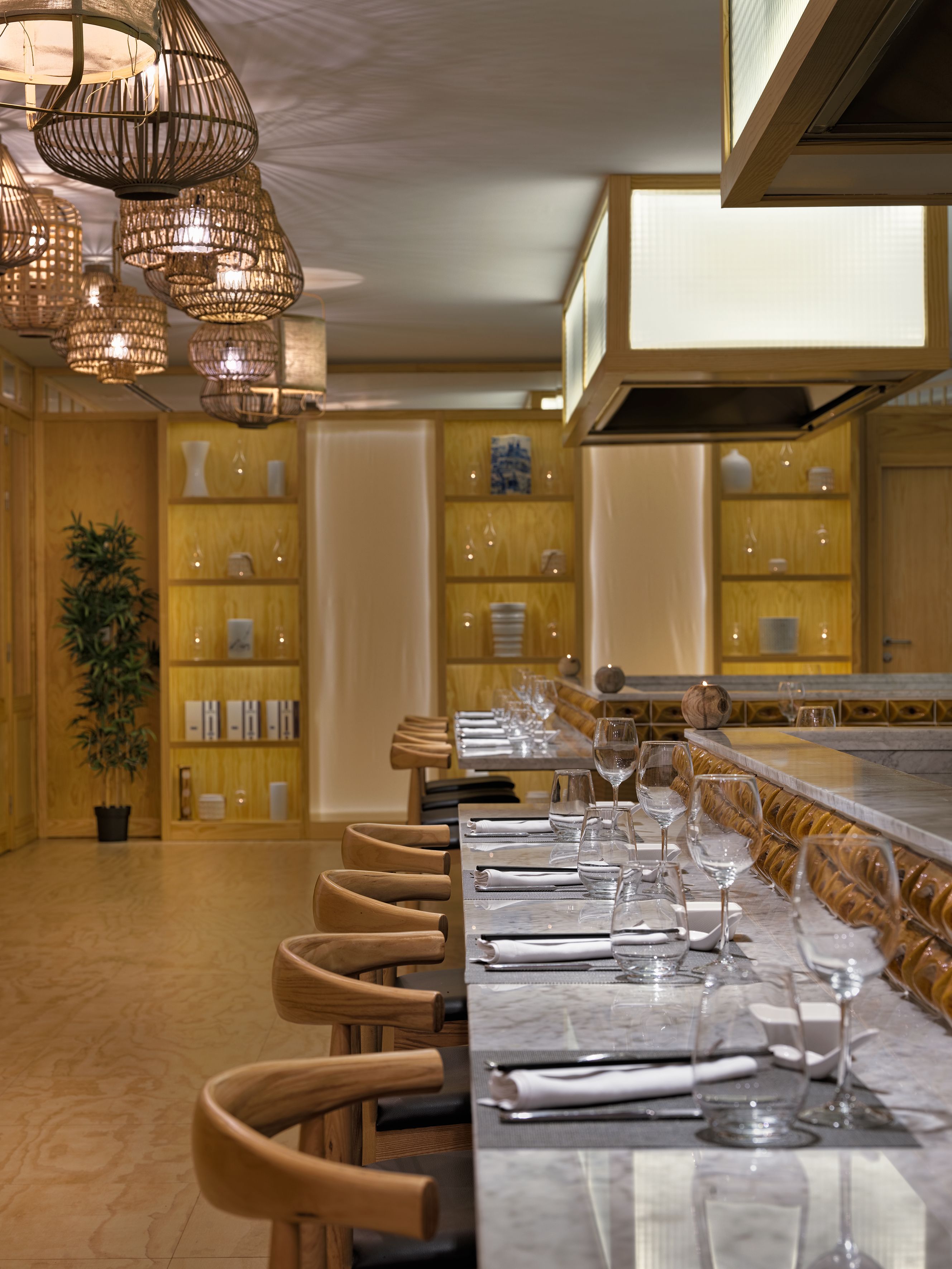 4 restaurants, breakfast, lunch, dinner served; international cuisine