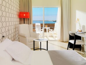 Minibar, in-room safe, desk, iron/ironing board