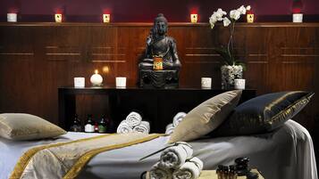 Couples treatment room(s), sauna, hot tub, steam room