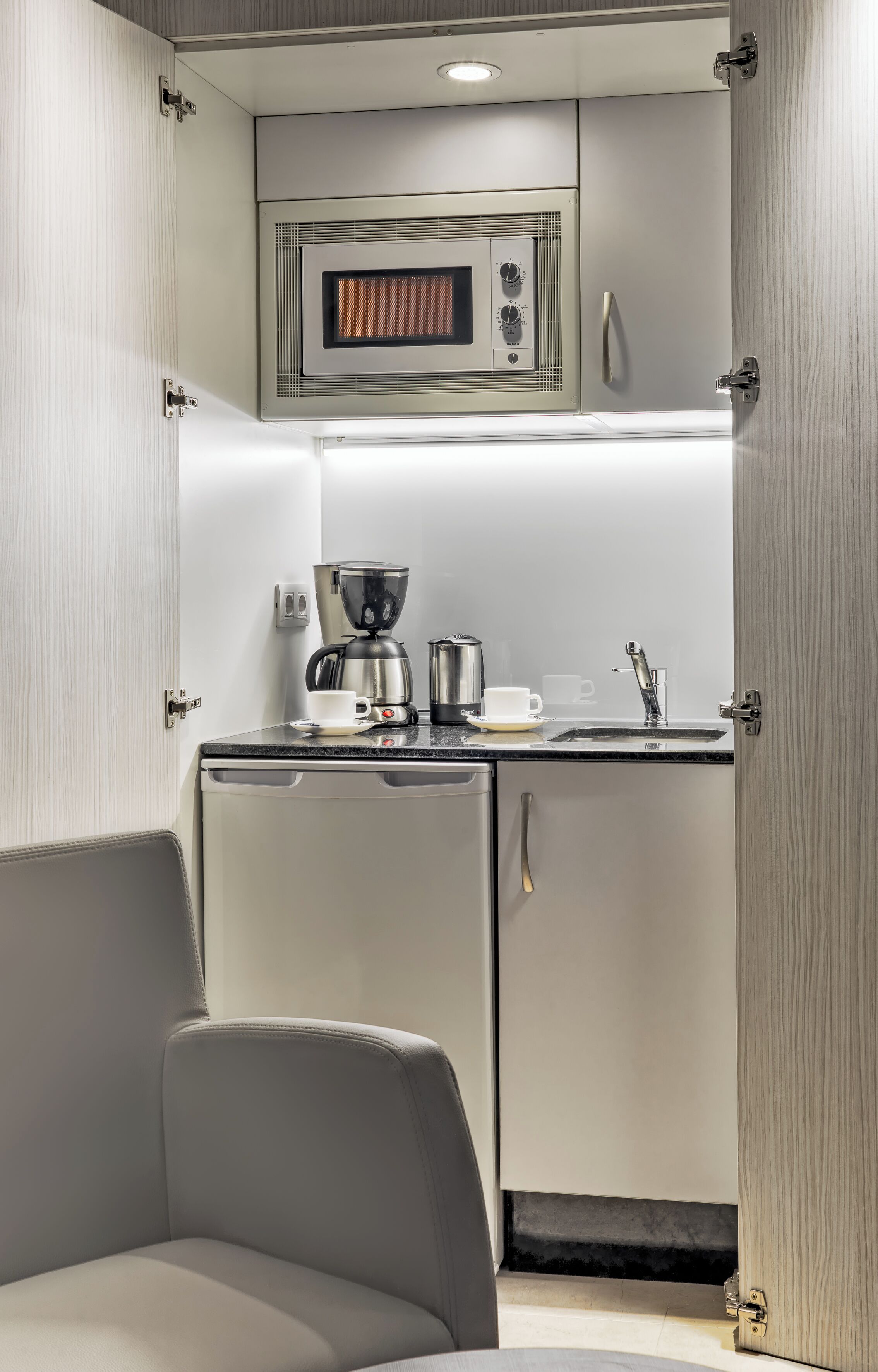 fridge, microwave, coffee/tea maker, electric kettle