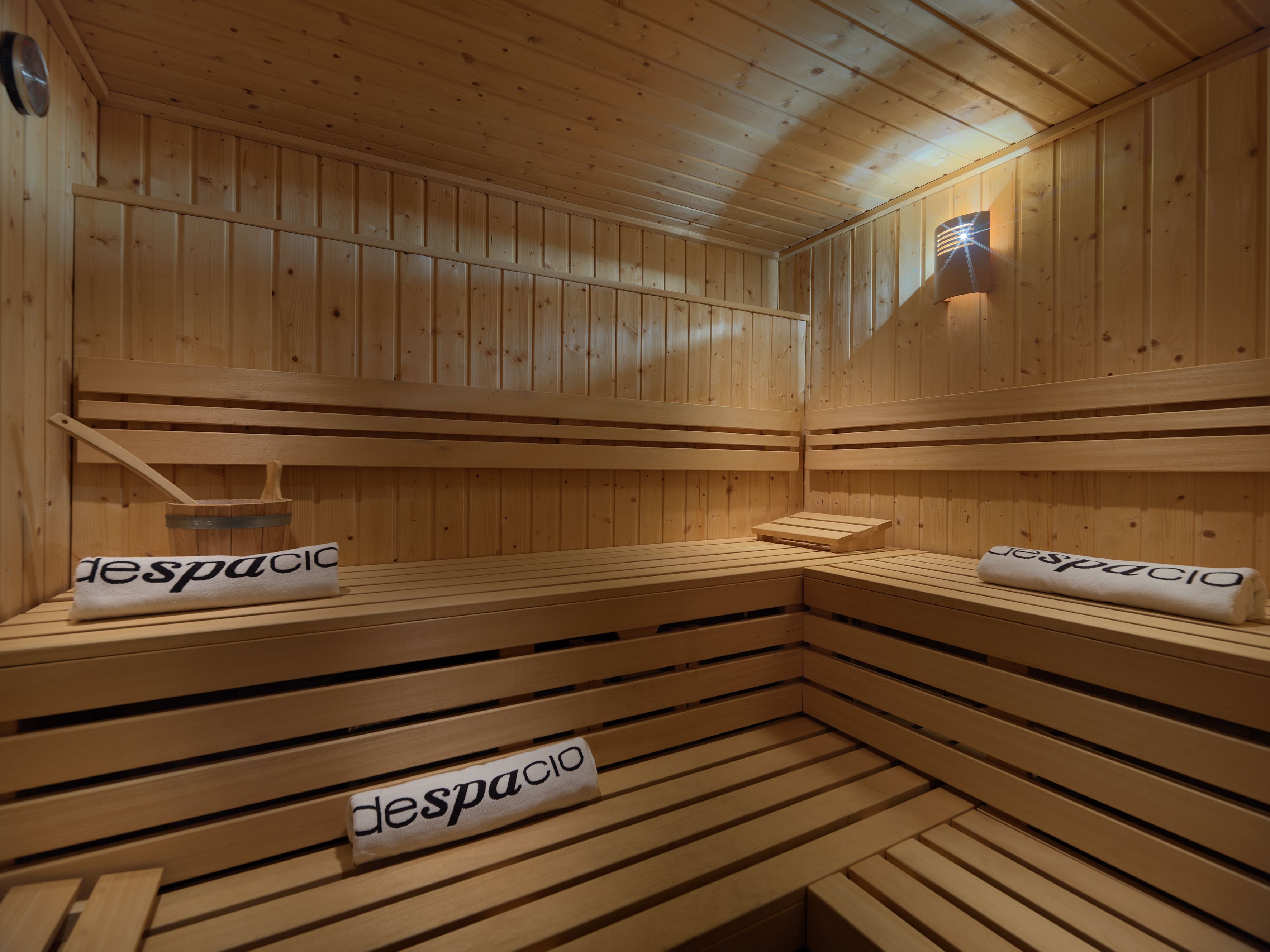 couples treatment room(s), body treatments, facials