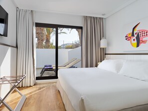 Bungalow, 1 Bedroom | Desk, blackout drapes, free cribs/infant beds, bed sheets