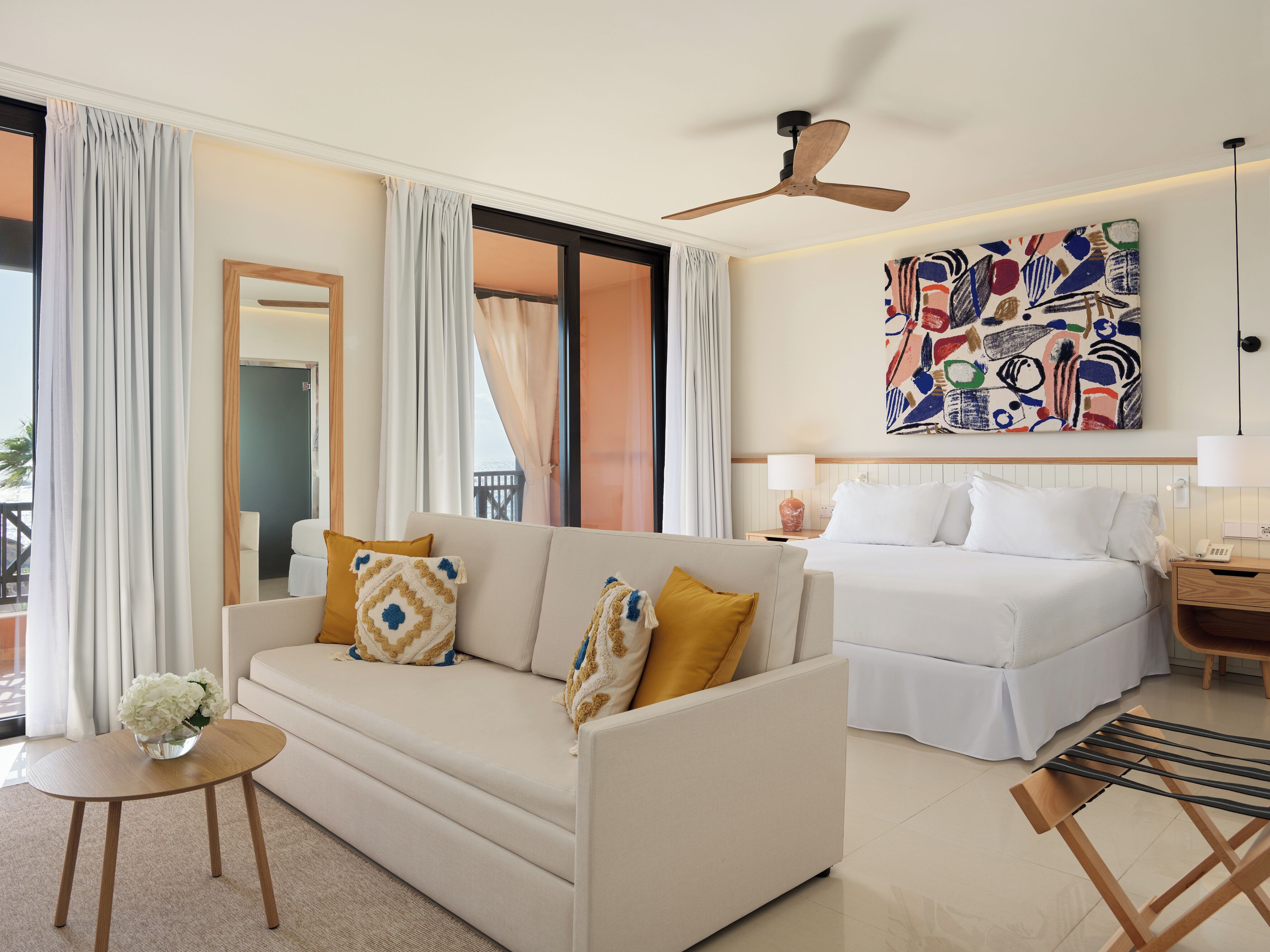 1 bedroom, desk, free rollaway beds, free wifi