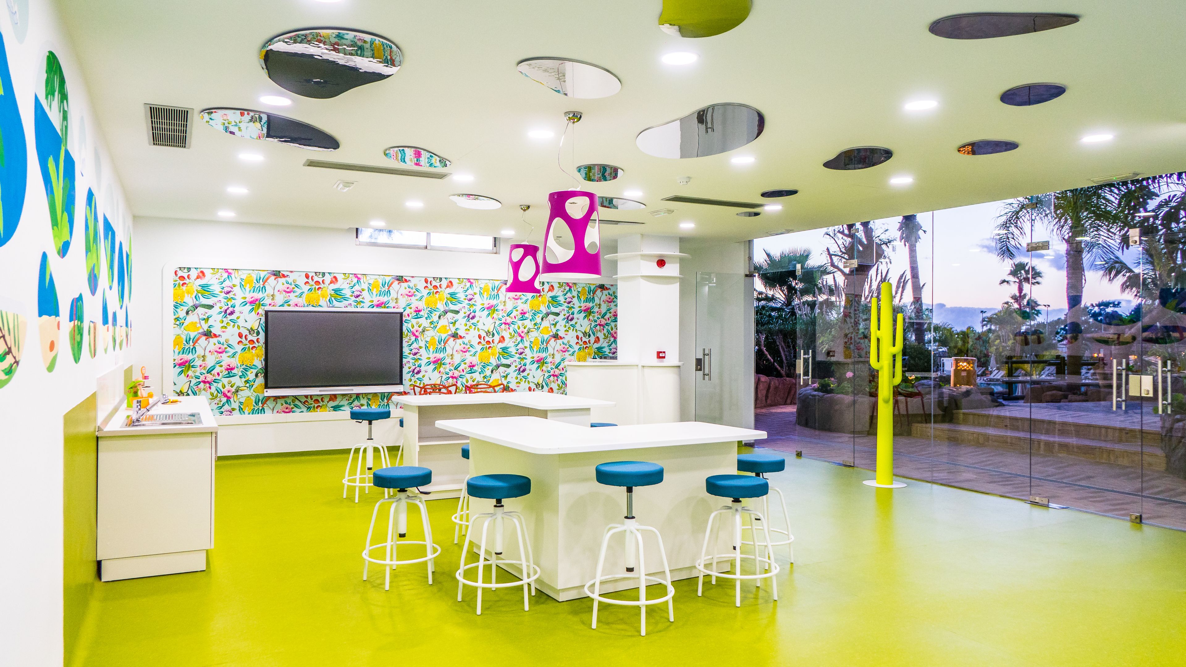 children’s play area – indoor