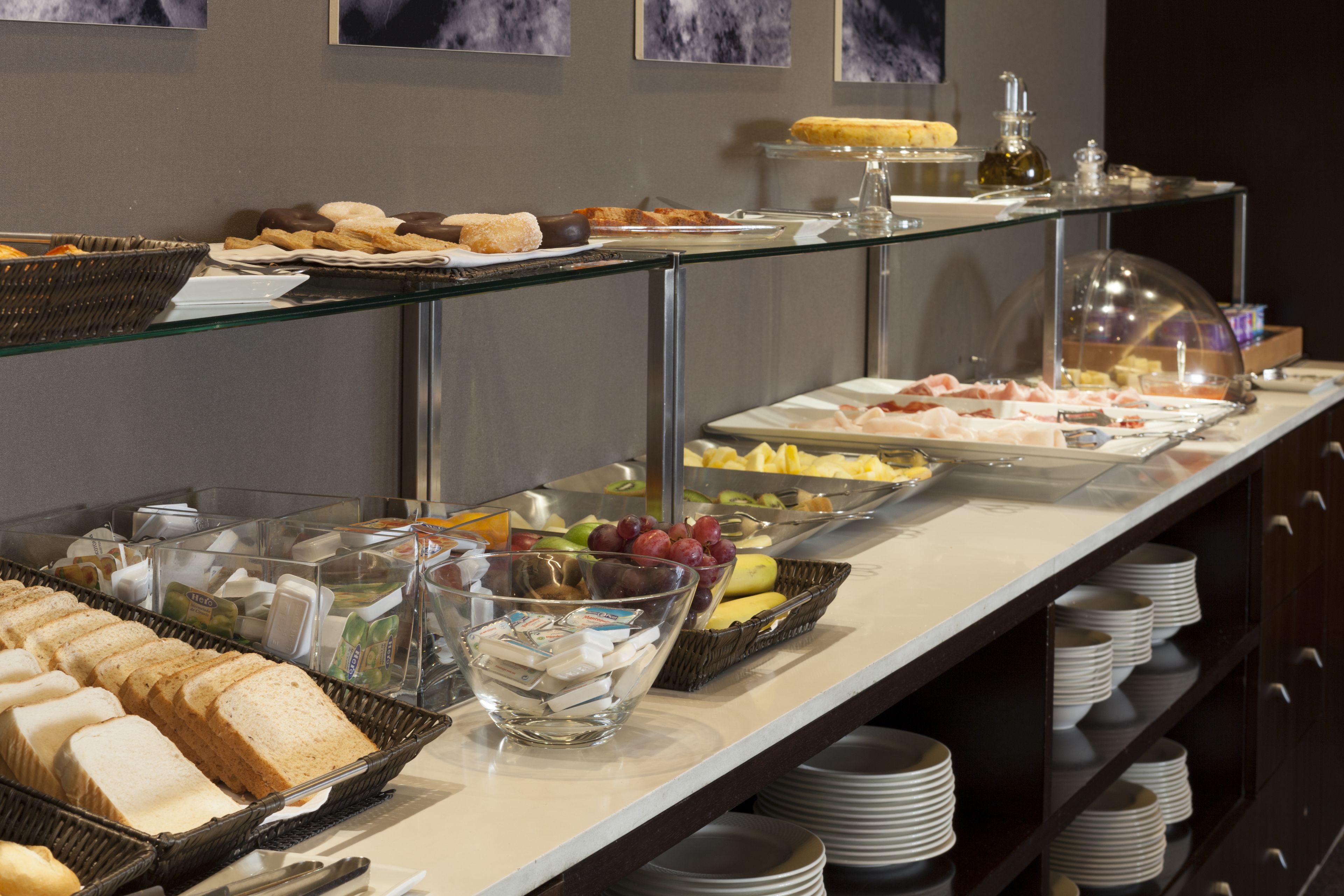 Dagelijks ontbijtbuffet (EUR 15.40 per persoon)