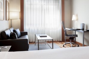 Chambre Supérieure, 1 grand lit et 1 canapé-lit, non-fumeur | Coin séjour