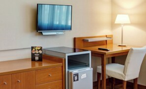 Minibar, bureau, espace de travail pour ordinateur portable