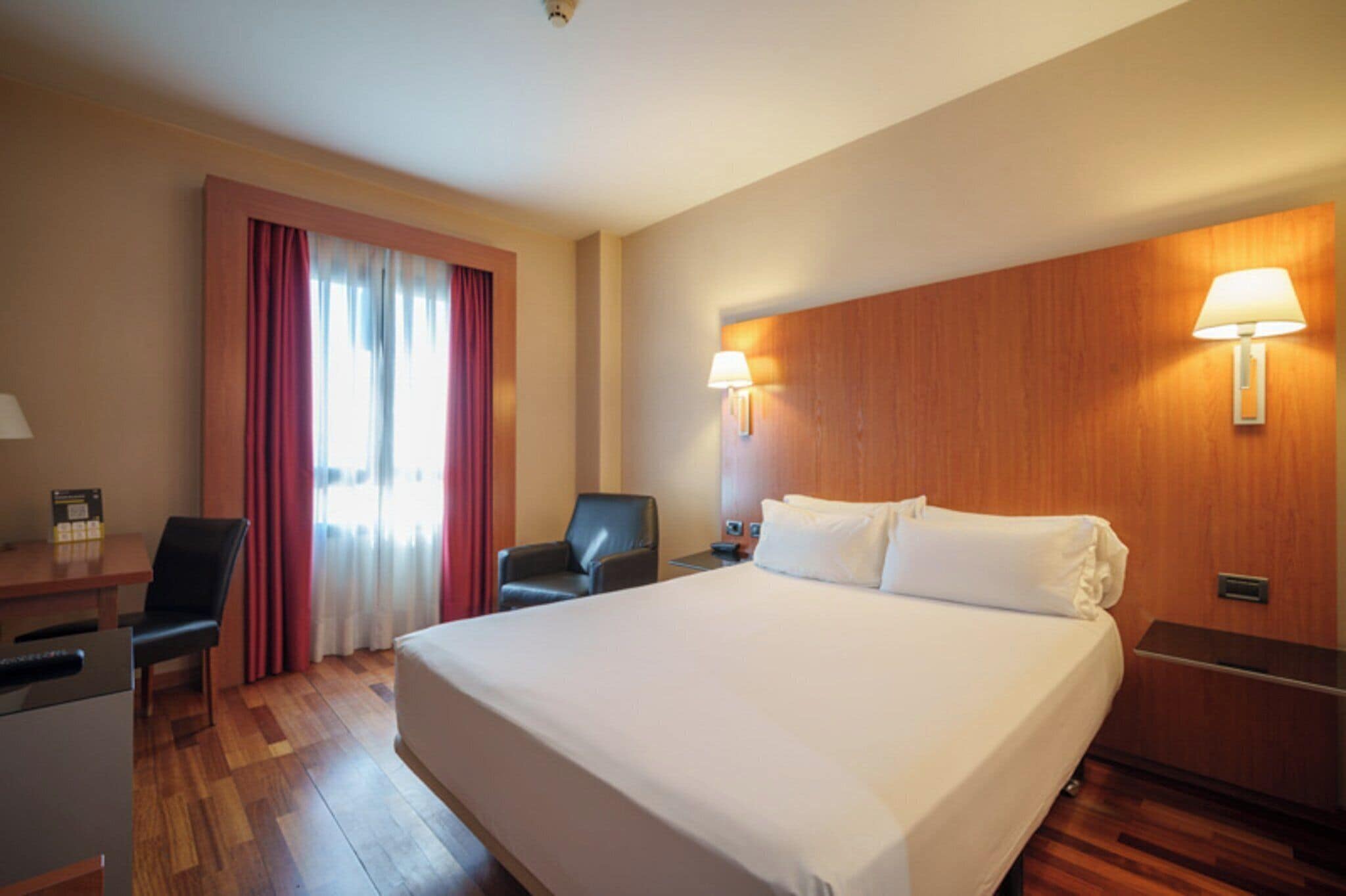 minibar, desk, laptop workspace, soundproofing