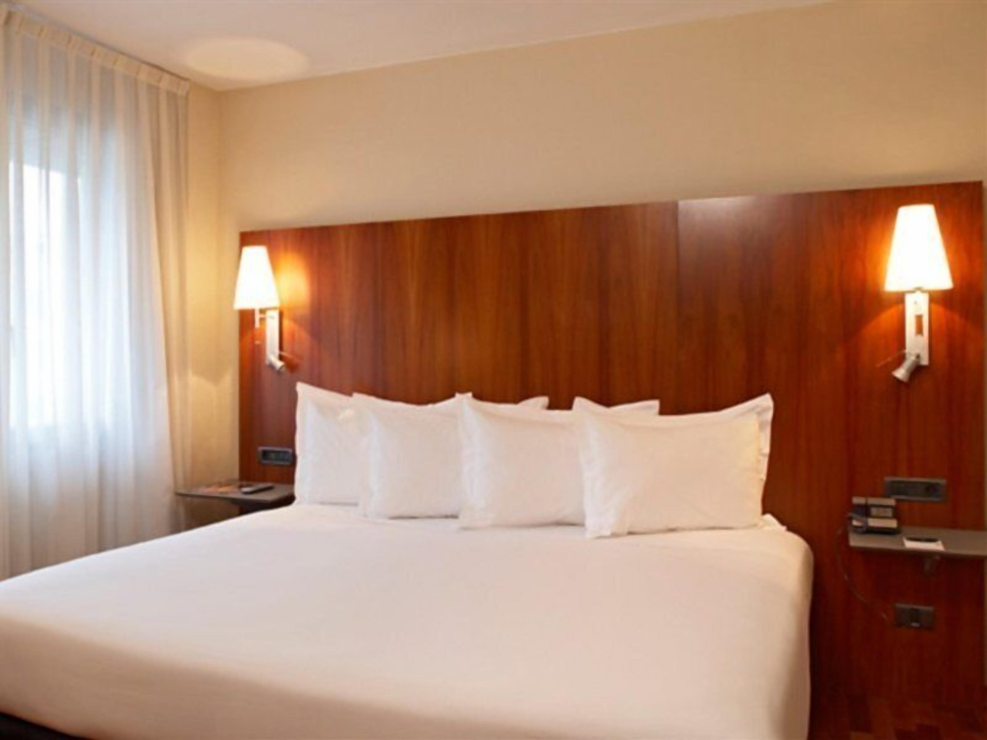 Minibar, in-room safe, desk, soundproofing